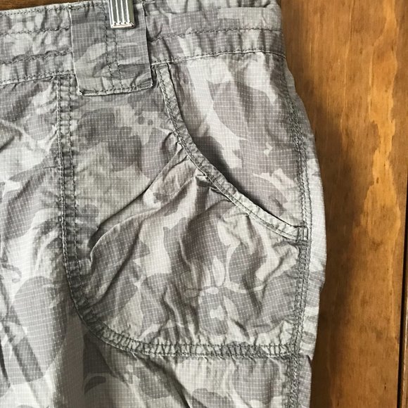 Calvin Klein Jeans Gray Camo Cropped Pants w/Drawstring Waist/Legs Size 20W - Picture 5 of 16